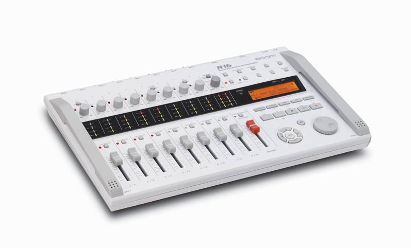 R16 Multitrack Recorder | ZOOM