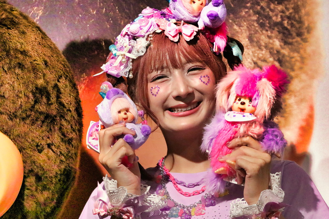 松屋銀座で「モンチッチ展」50周年記念開催 しなこが香り付きコラボ