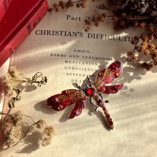 ヨーロッパヴィンテージ トンボモチーフ ブローチ｜勝利と変化を象徴