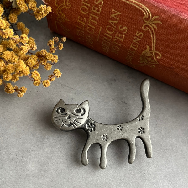 1970年代スウェーデンブローチ猫 R.TENNESMED|アクトンアンティークス