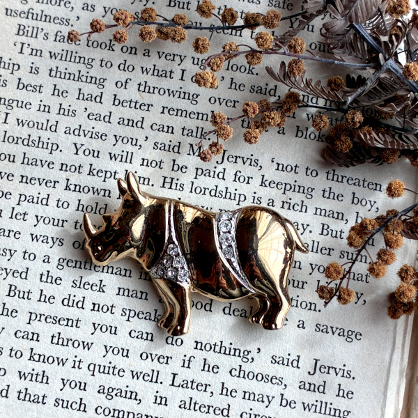 英国ヴィンテージサイのブローチ＊クリスタル|アクトンアンティークス