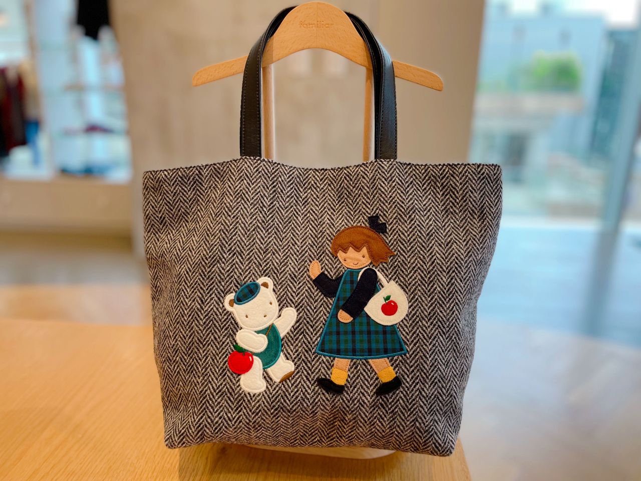 秋を感じるヘリンボーン♬｜ファミリア代官山店の公式ブログ