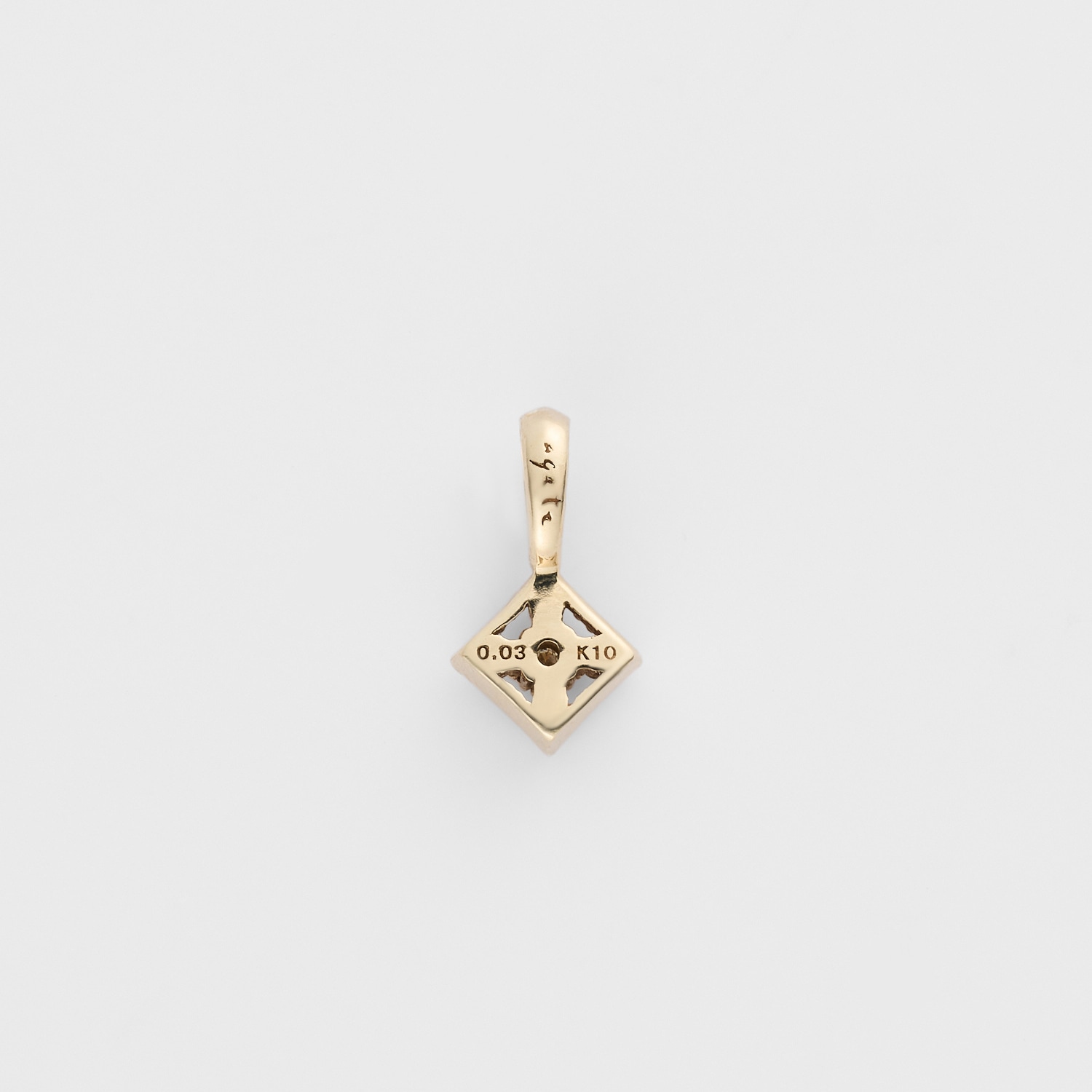 K10ダイヤモンドチャーム（0.03ct）｜ネックレスチャーム｜アガット