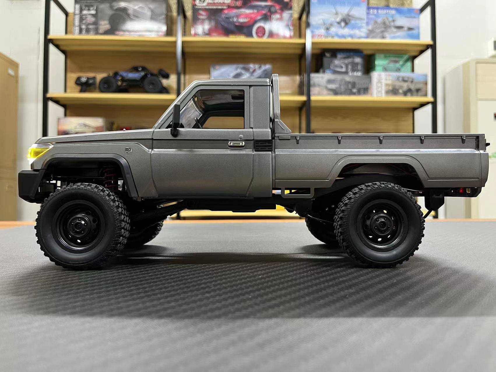 1:12 フルスケール RC カー MN82 プロ 2.4 グラム 4WD オフロード