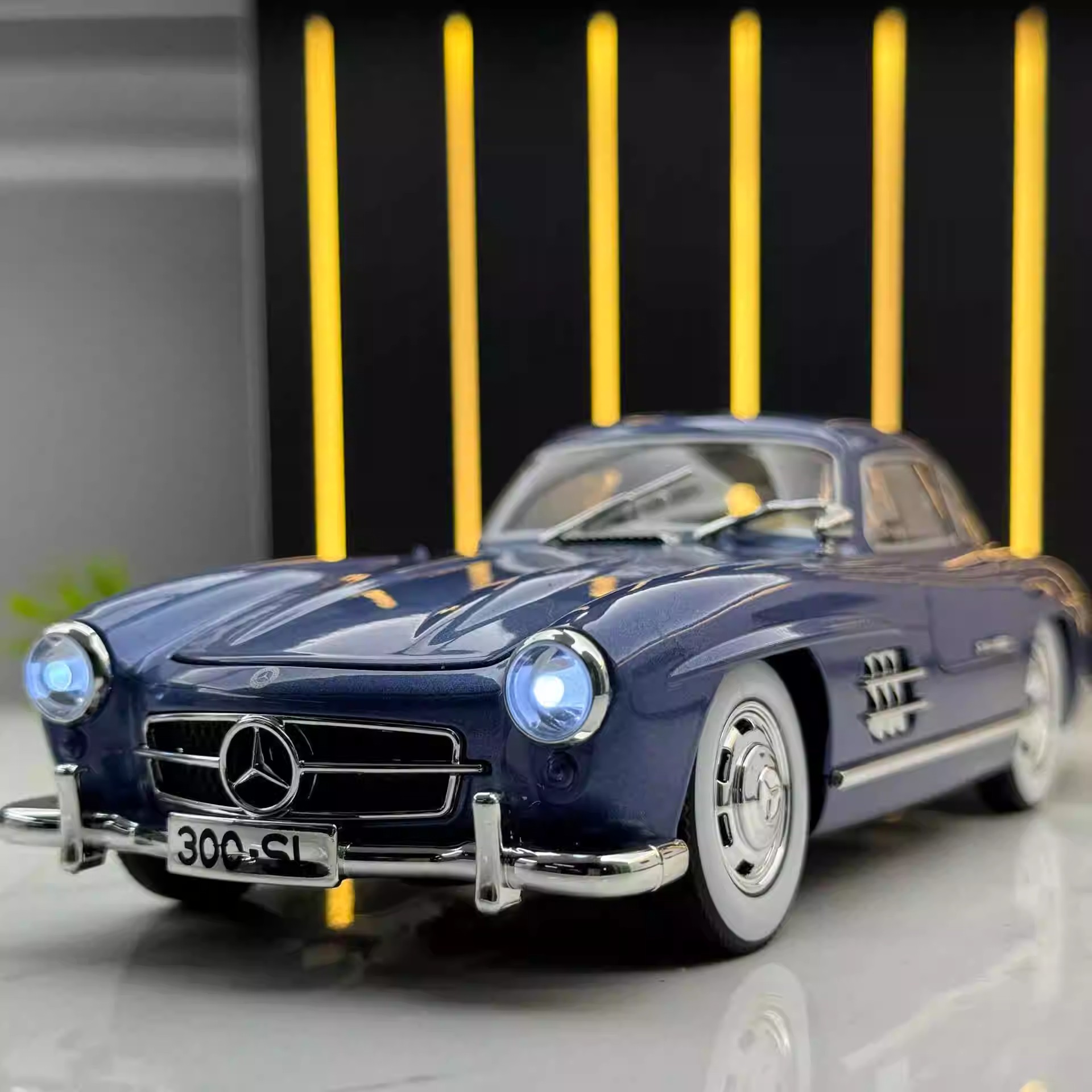 1:24 Mercedes-Benz 300SL 1936 Alloy Model Car Toy Diecasts Metal
