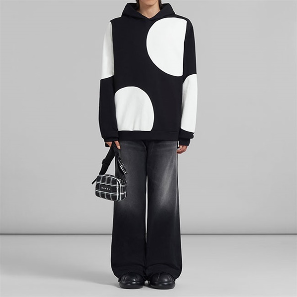 MARNI マルニ ミニポーチ付き モノクロチェック ナイロンパフ カメラ