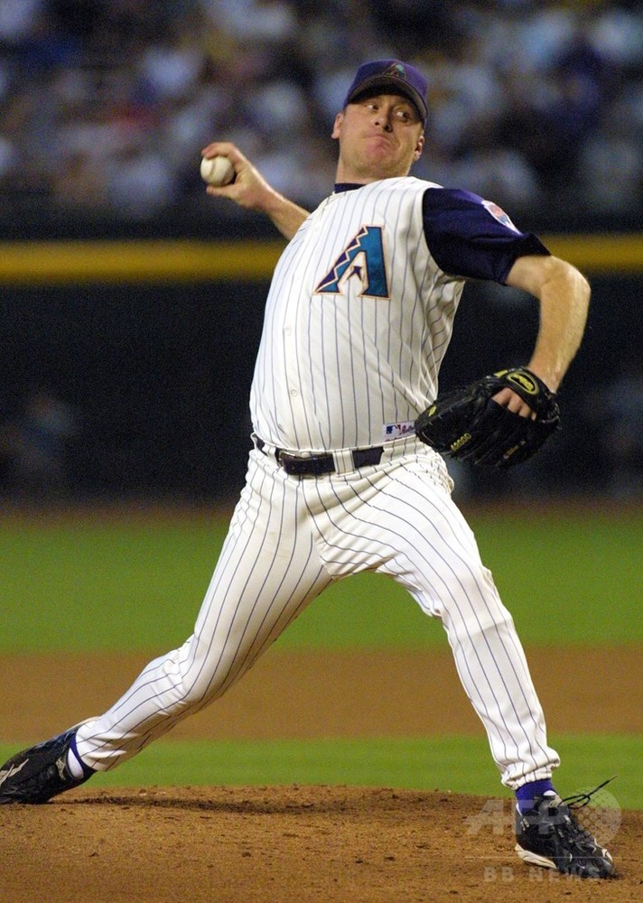 ESPNがシリング氏を解雇、トランスジェンダーに対する攻撃的発言で