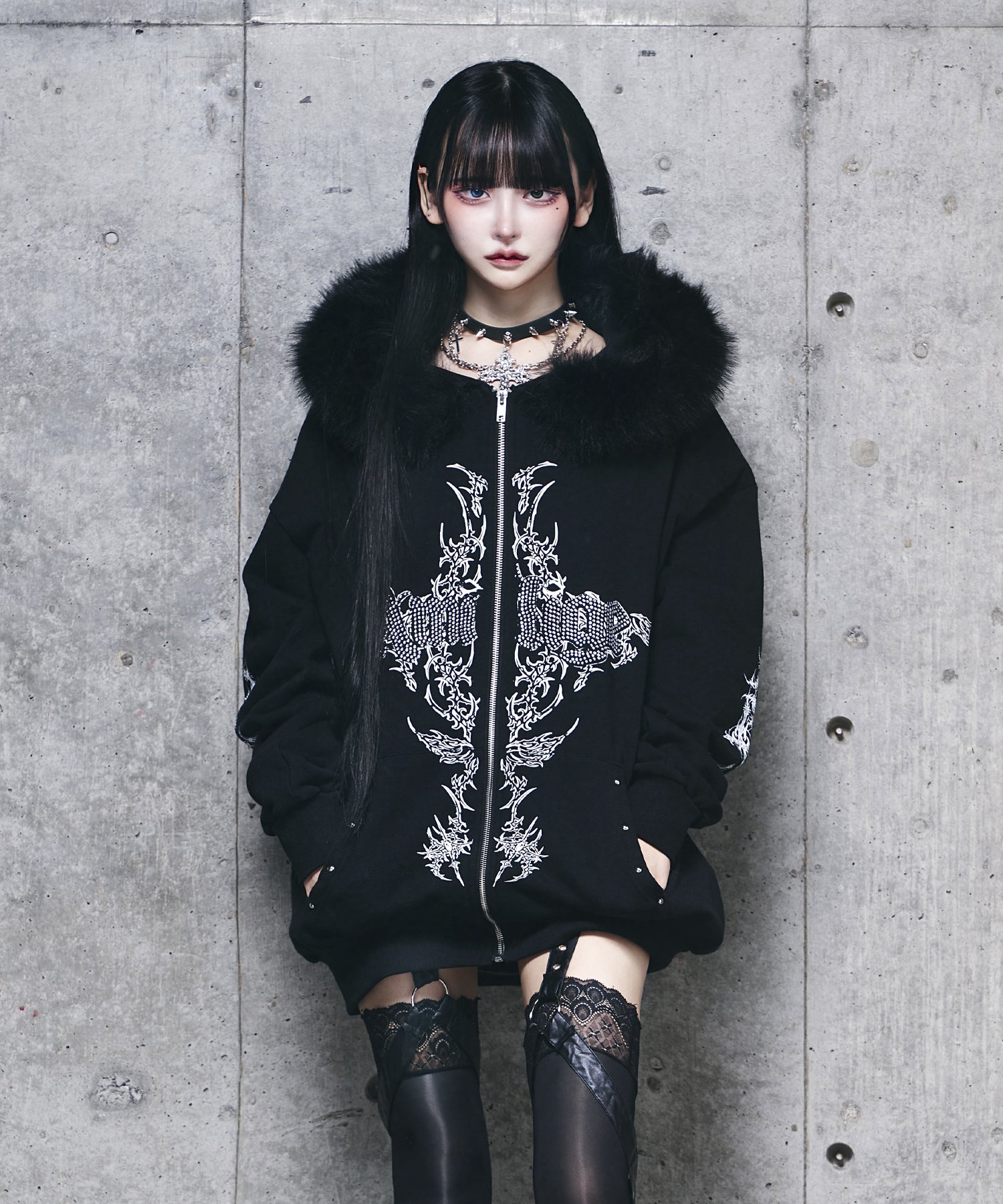 ファー付きAmiligeラインストーンZIPパーカー– A AM STUDIO