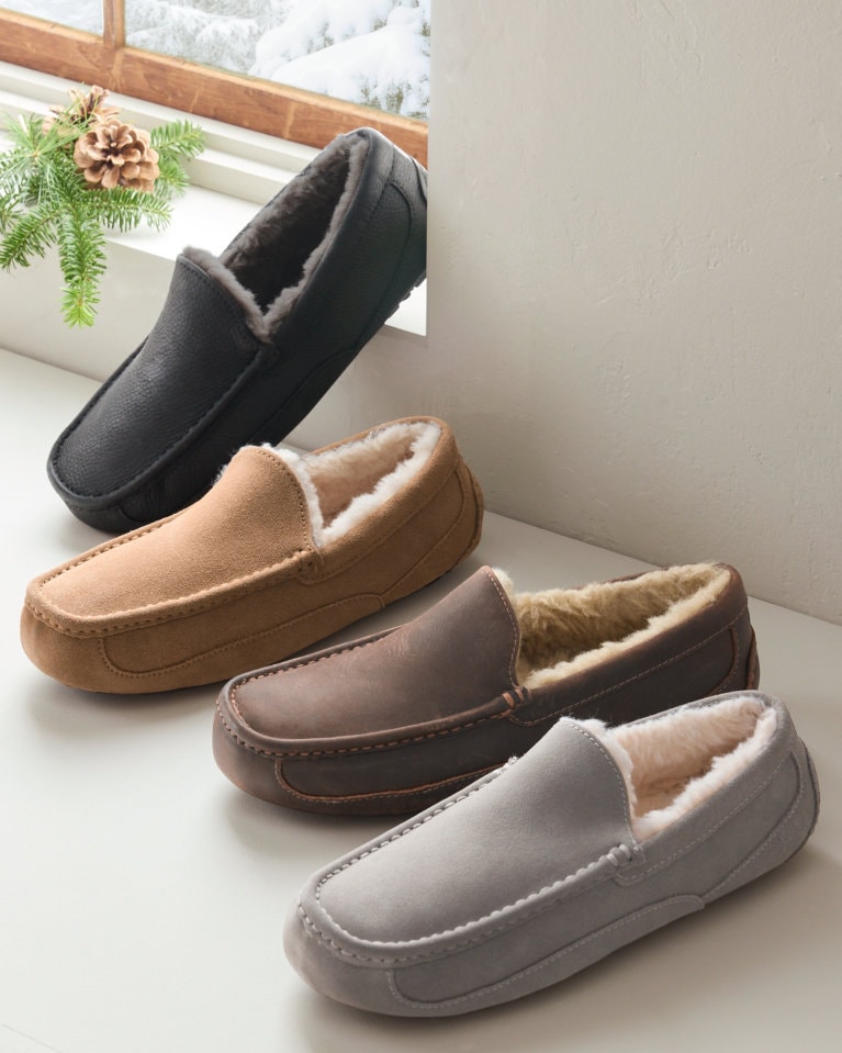 UGG® Men's Ascot Shearling Slipper