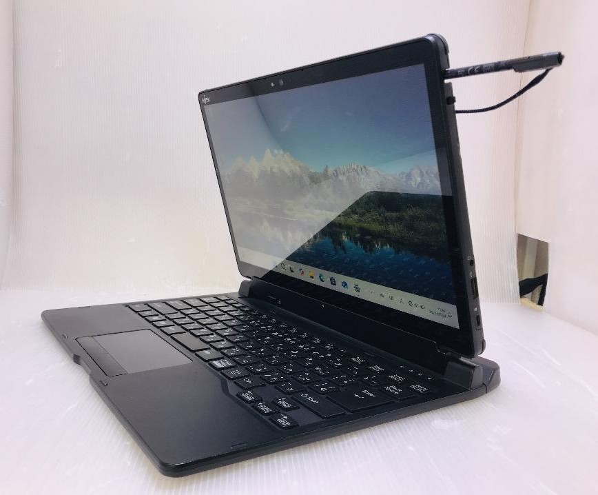 富士通 ARROWS Tab Q738/SB (Core i5 8350U 1.7GHz/8GB/128GB/Wi-Fi