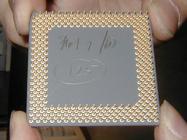 K6-IIIを搭載したPCのデモがスタート、CPUの単体販売なし