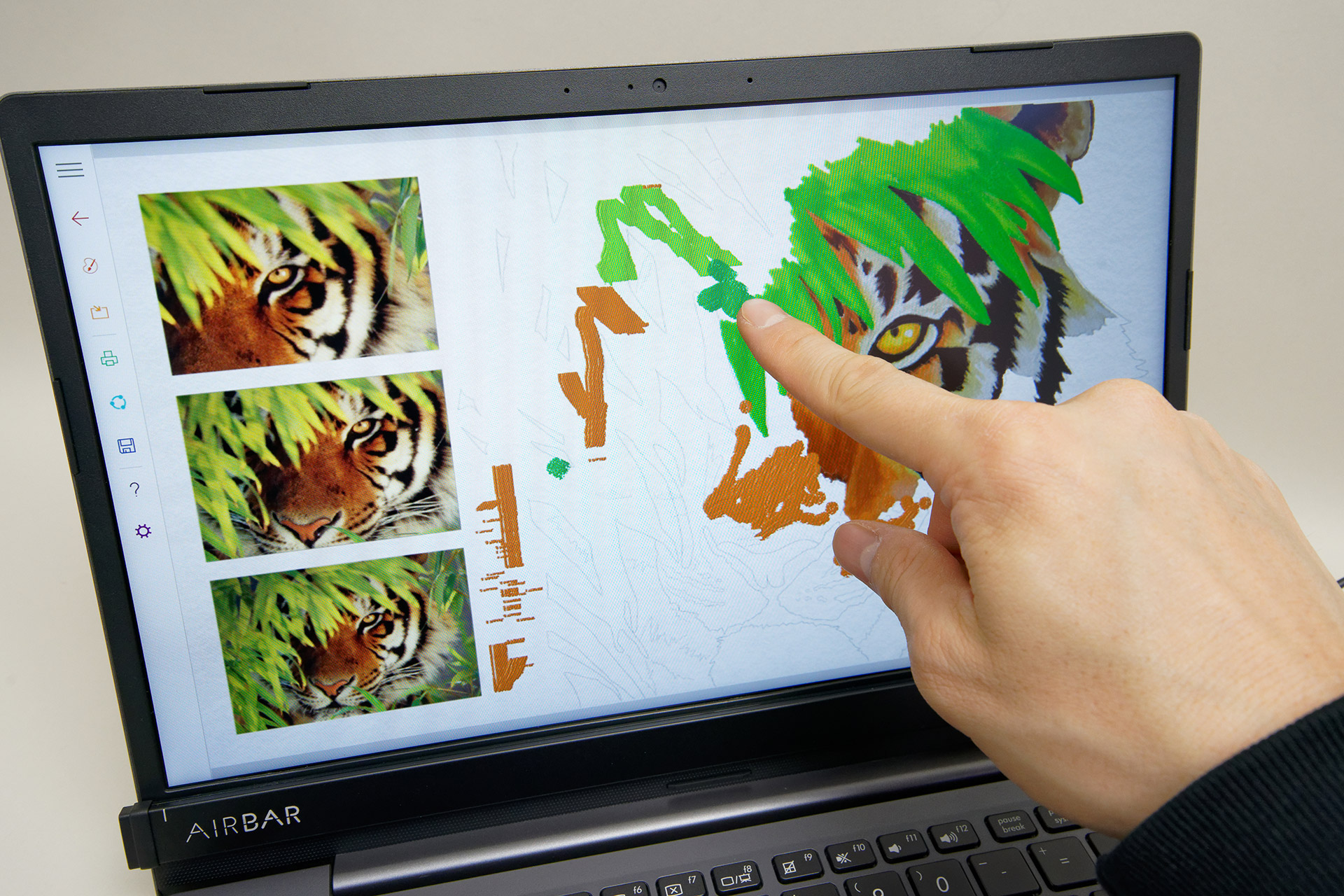 え!? ヤバッ！」と驚いた!! ノートPCをタッチ対応にしちゃう「AirBar