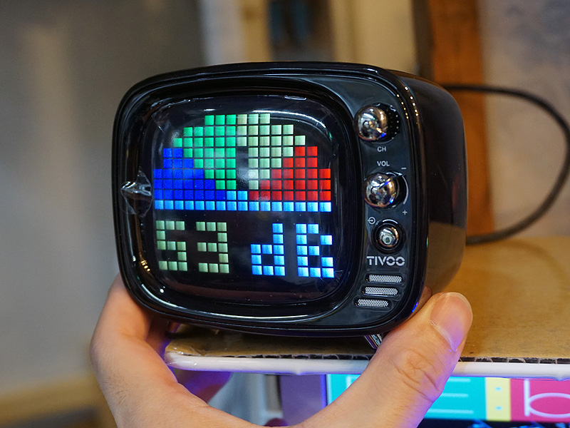 自作のドット絵を表示できるレトロテレビ風スピーカー「TIVOO」が店頭