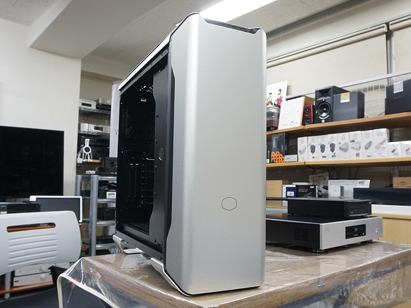 煙突効果を採用した静音ケース「MasterCase SL600M」がCooler Master