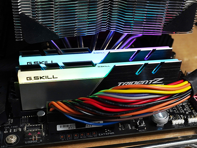 G.SKILLの光るOCメモリ「Trident Z NEO」、Ryzen向けのDDR4-3800/3200