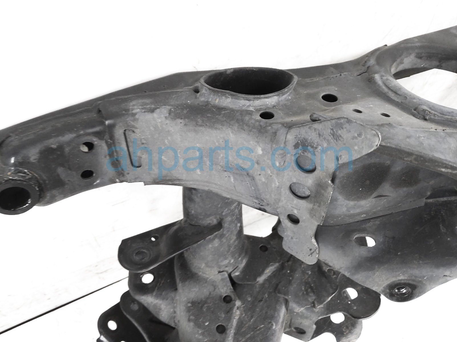 2016 Toyota Rav 4 Crossmember Rear Sub Frame / Cradle *** 51206-78010,