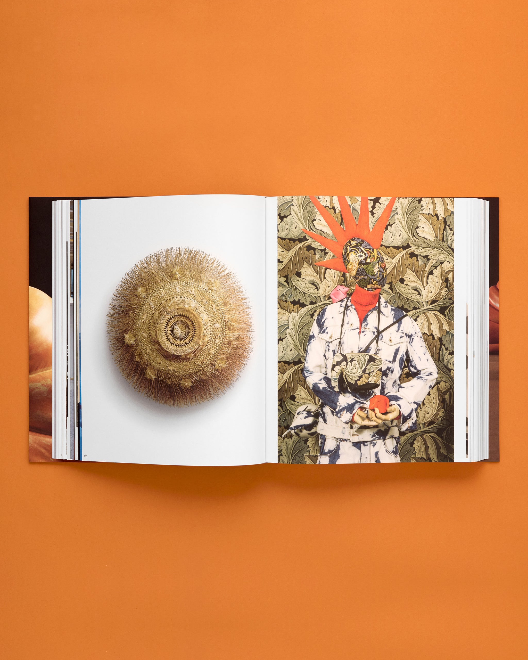 CRAFTED WORLD: JONATHAN ANDERSON'S LOEWE』 – 青山ブックセンター本店