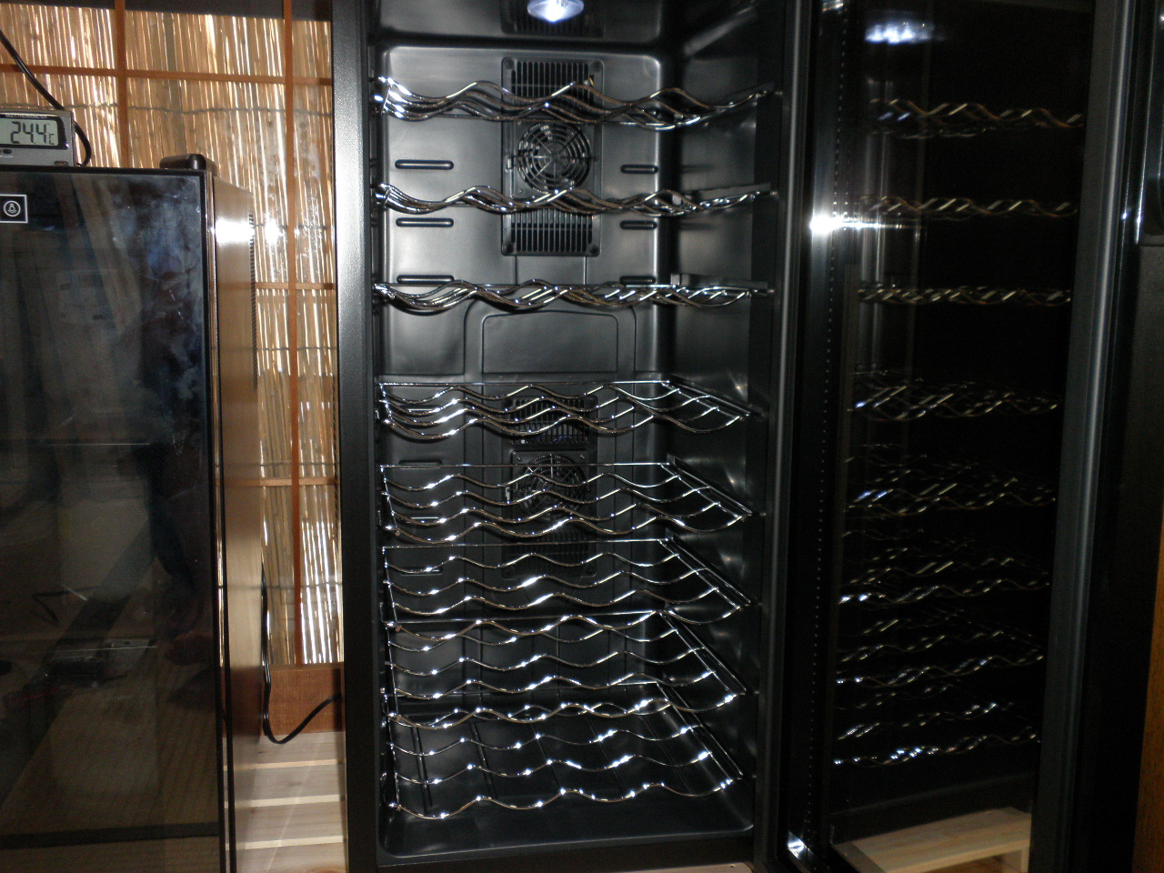 クワガタの幼虫飼育にワインセラー活用法