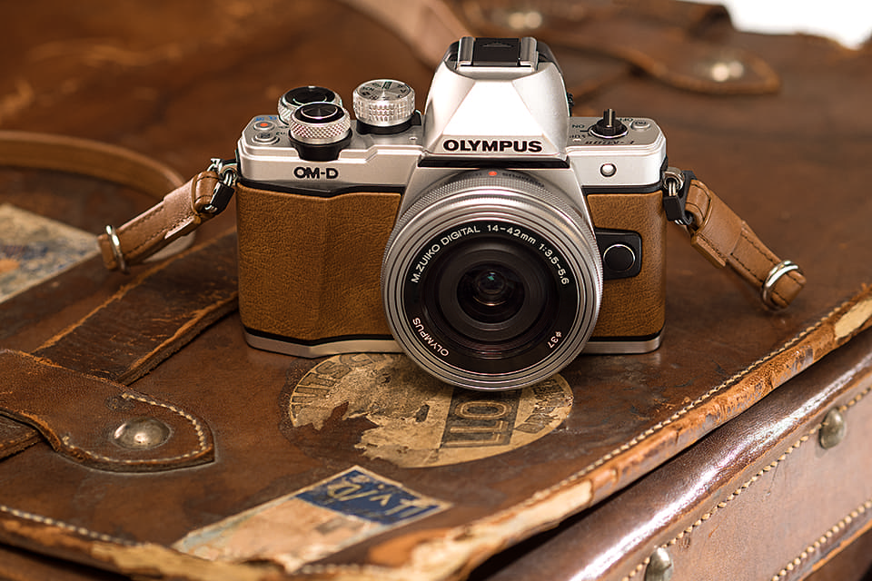 Olympus launches limited-edition OM-D E-M10 Mark II in 'fox brown'