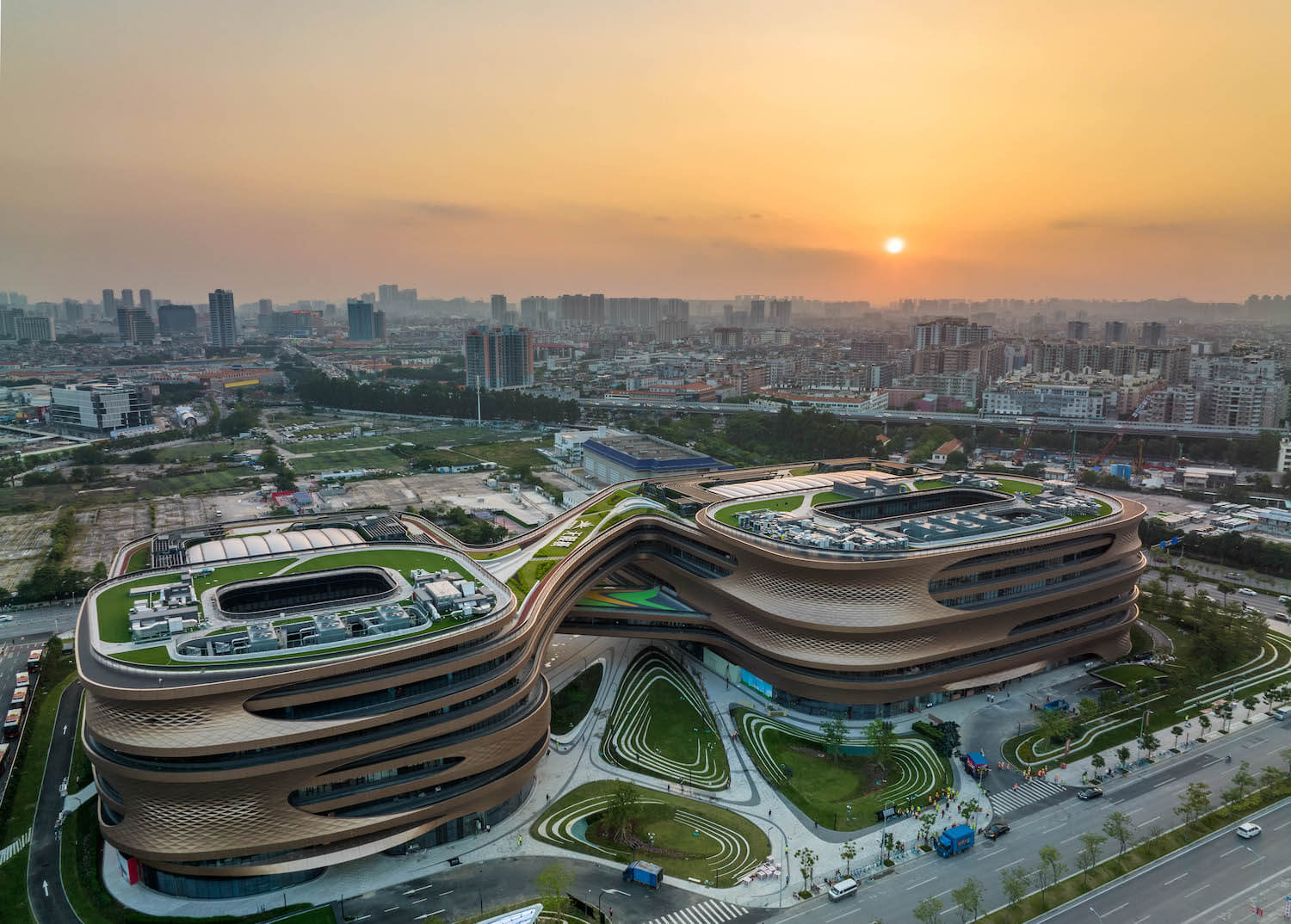 Zaha Hadid Architects' Infinitus Plaza i|Headquarter