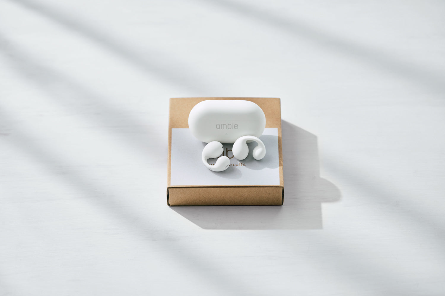 ambie sound earcuffs AM-TW02 White × White – ambie STORE