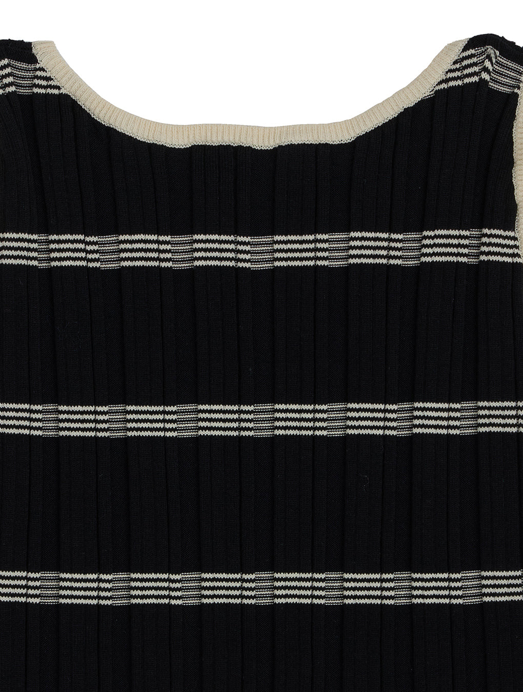 MEDI PURIPURI SHORT KNIT TOP