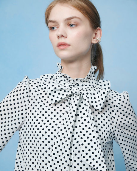 限定カラー【LOULOU WILLOUGHBY】デシンドットフリルボウタイブラウス