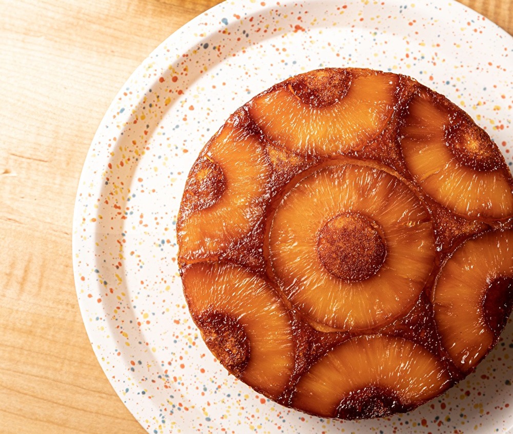 パイナップルのアップサイドダウンケーキ｜アラジン公式レシピサイト