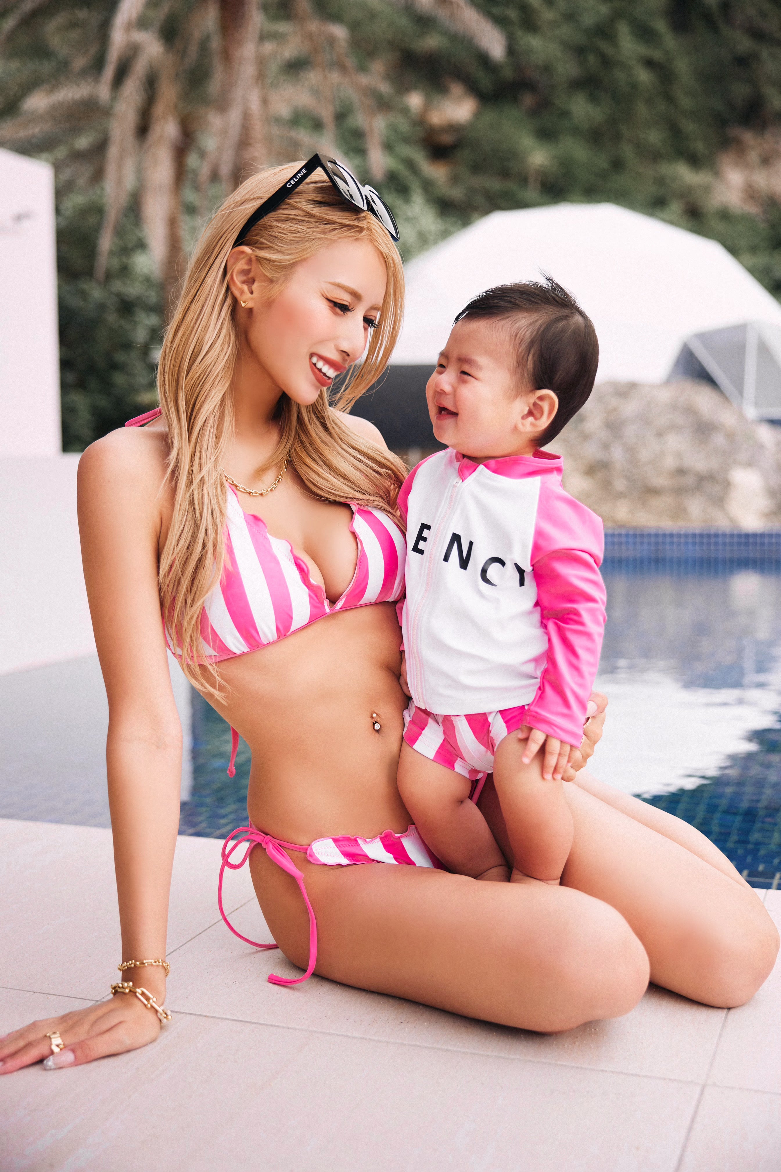 ストライプビキニ