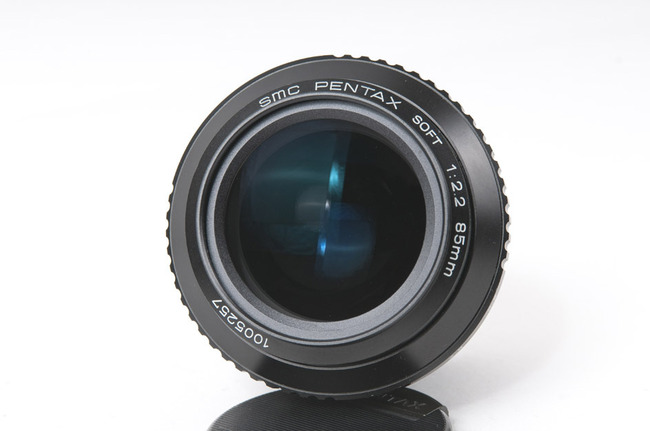 The SMC Pentax SOFT 85 mm f/ 2.2 Lens. Specs. MTF Charts. User