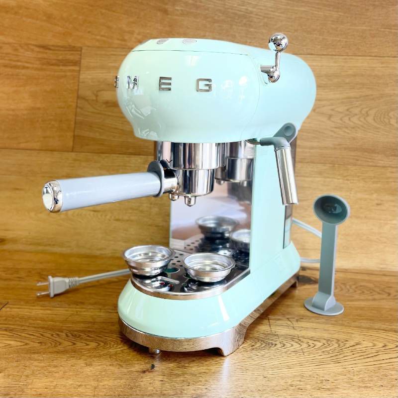 スメッグ エスプレッソマシン メーカー レトロスタイル Smeg Espresso