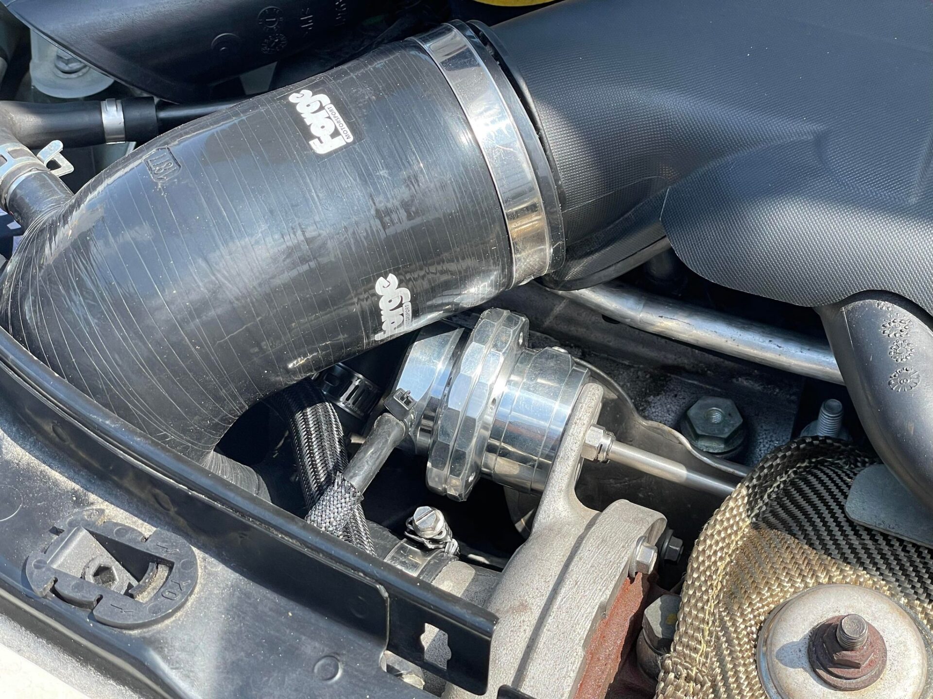 FORGEMOTORSPORT（フォージモータースポーツ）アバルト595 ギャレット