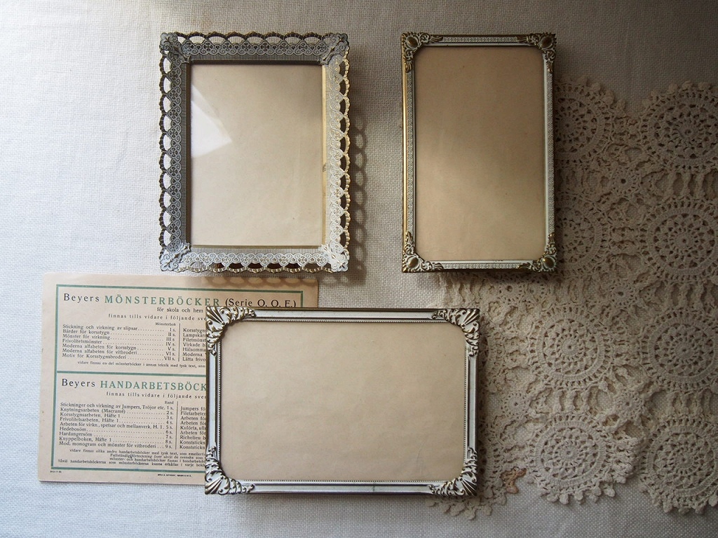 スウェーデン製 真鍮フォトフレーム ドームガラス付き｜北欧