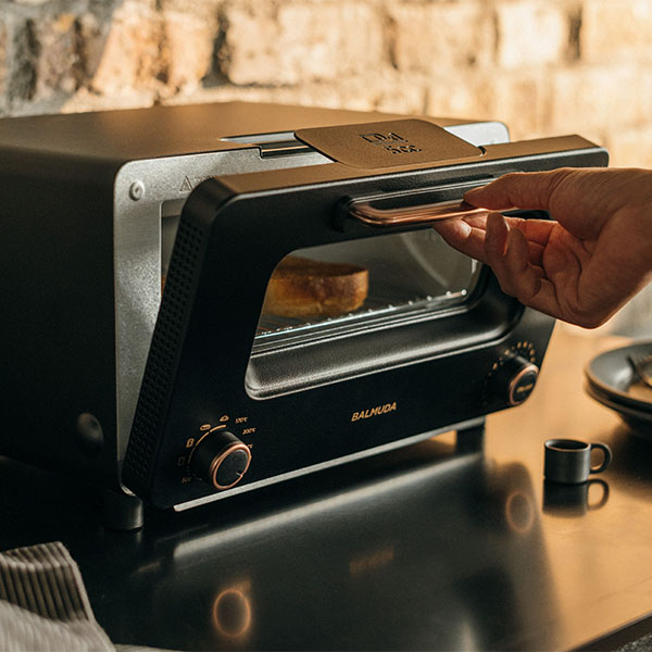 BALMUDA（バルミューダ） / BALMUDA The Toaster Pro ブラックを贈る
