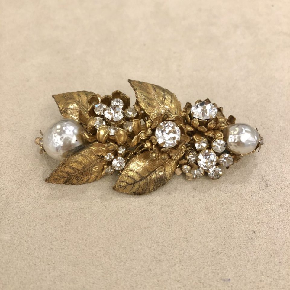 ミリアム・ハスケル「リーフ ブローチ」《アンティックかとう》