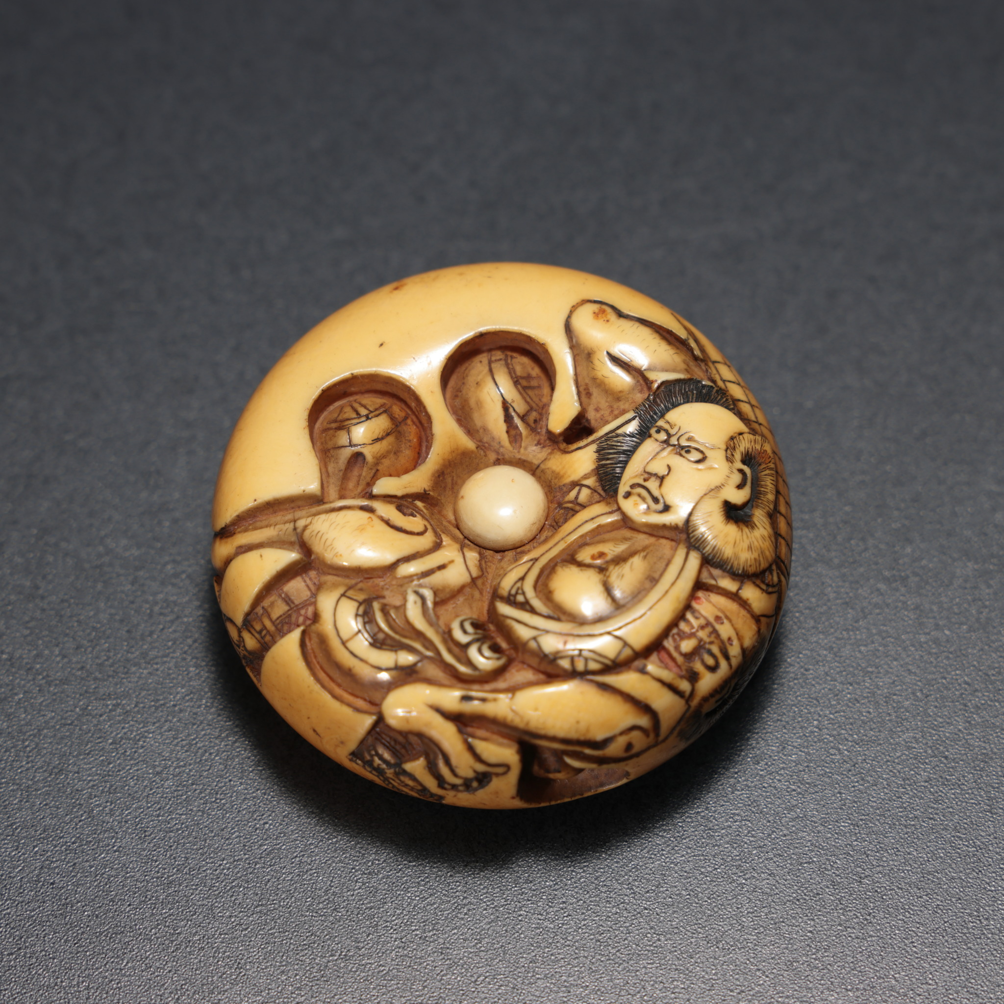 根付の高価買取 - 骨董品・古美術品の買取は古好屋