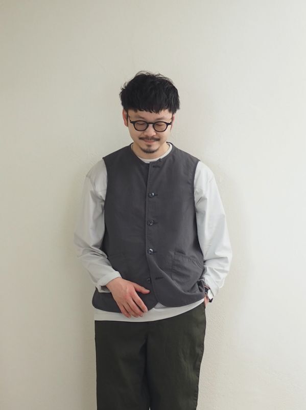 ARAN(アラン) ナイロンリップ ライナーベスト チャコール - and ordinary.