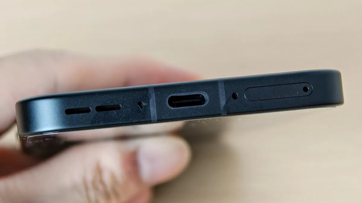 OnePlus 13Tレビュー。6.32インチ小型スマホながら6260mAhバッテリーや