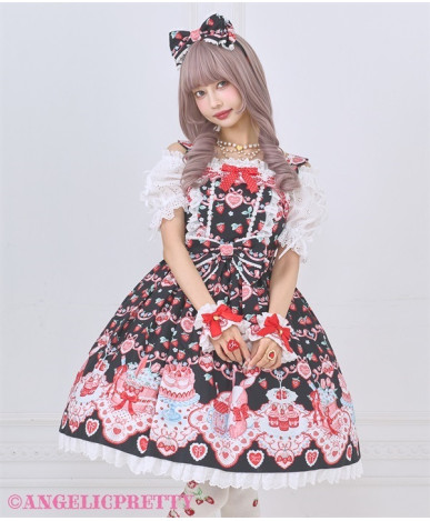 Strawberry Cake Party