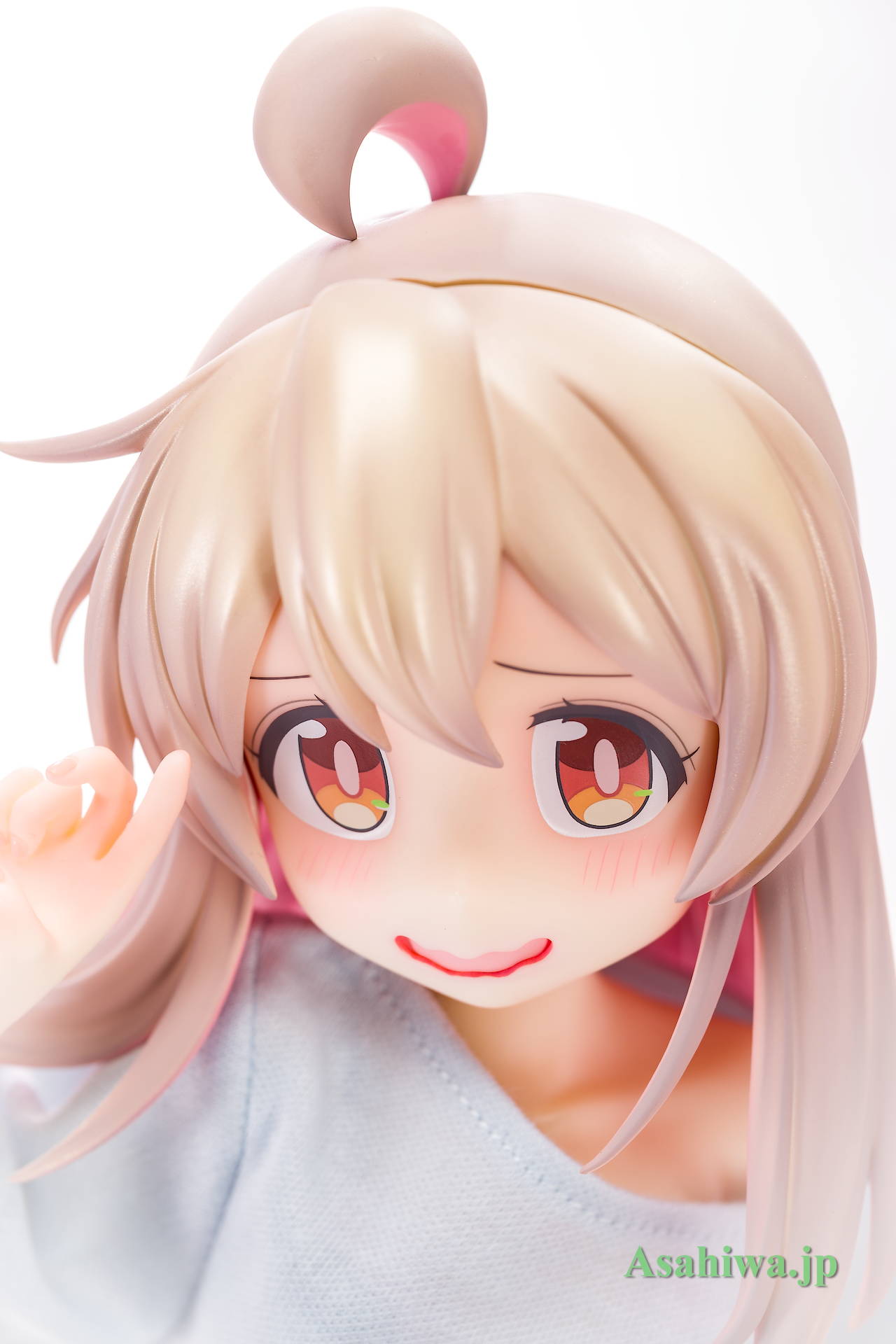 メディコス・エンタテインメント 緒山まひろ ニートTシャツ～大人な