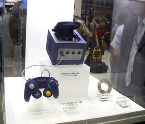 ASCII.jp：【詳細】任天堂のキューブ型次世代ゲーム機『ニンテンドー