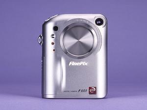 ASCII.jp：FinePix F601 (1/2)