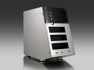 ASCII.jp：星野金属工業の前面が傾斜したPCケース「JAZZ」が復活! 来