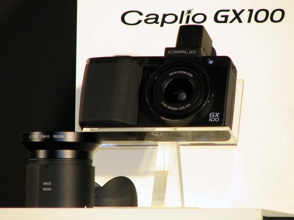 ASCII.jp：リコー、広角24mmからの3倍ズームが可能な『Caplio GX100