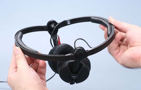 ASCII.jp：【レビュー】Sennheiser『HD 25-1 II』『HD 25-SP II』 (2/2)