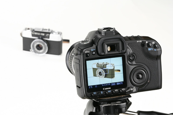 ASCII.jp：【レビュー】確実な進化を遂げたハイアマチュア向け一眼レフ