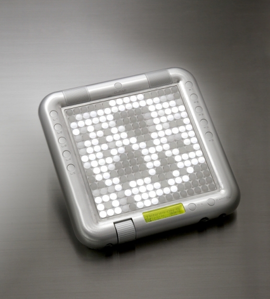 ASCII.jp：6年間の開発魂！ 楽器NGでも作曲家にさせるヤマハ「TENORI