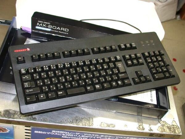 ASCII.jp：CHERRY製「赤軸」キーボードの販売が始まる