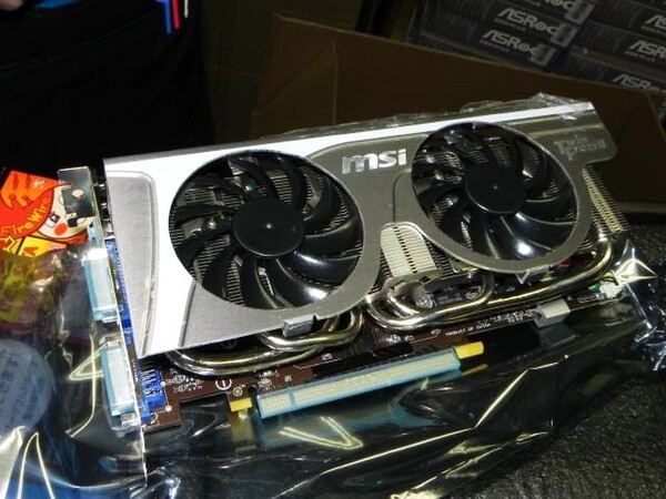 ASCII.jp：MSI製「GTX 560」第1弾は「Twin Frozr II」採用モデル