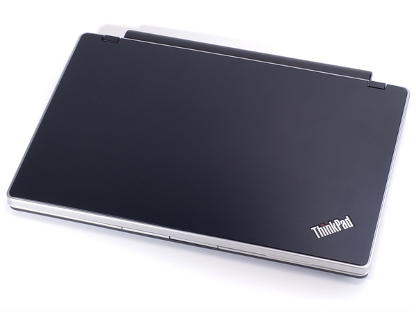 ASCII.jp：最も小さなThinkPad Edge 11にAMDデュアルコア版が登場 (1/4)